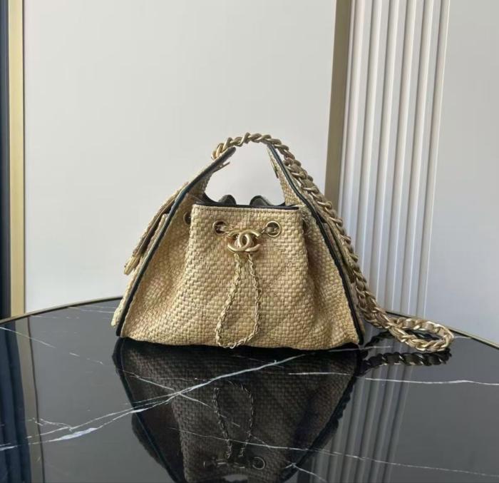 Chanel Чанти Mini Налични