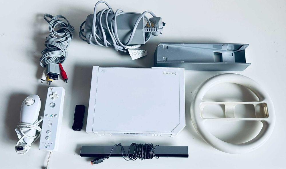 Пълен комплект Nintendo Wii с 3000+ инсталирани игри ПЕРФЕКТНО