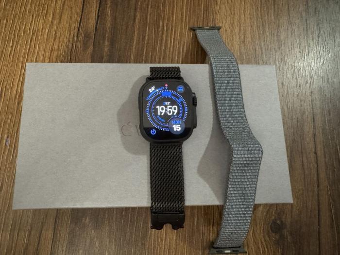 Apple watch ultra 3  49 mm black titanium milanese